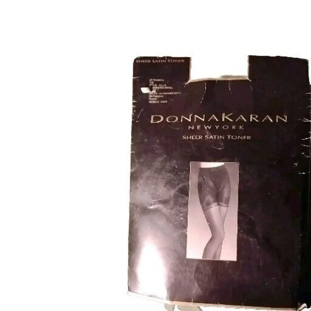 Vtg DKNY Donna Karan Nylons L White Tall NY 2002 Ultra Sheer Palomino women NIP
